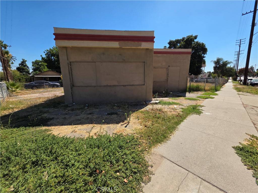 San Bernardino, CA 92410,1003 W Rialto AVE