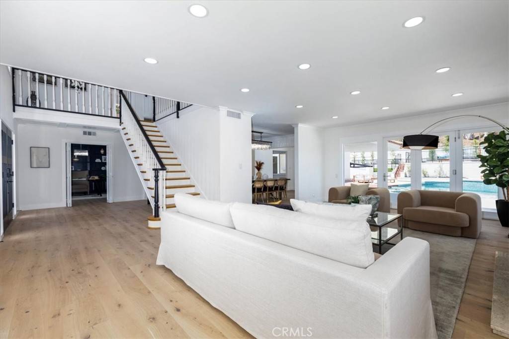 Encino, CA 91436,3625 Terrace View DR