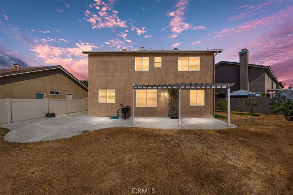 Corona, CA 92879,909 Heron DR
