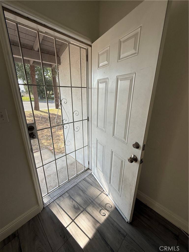 Redlands, CA 92373,10679 Mountain View AVE