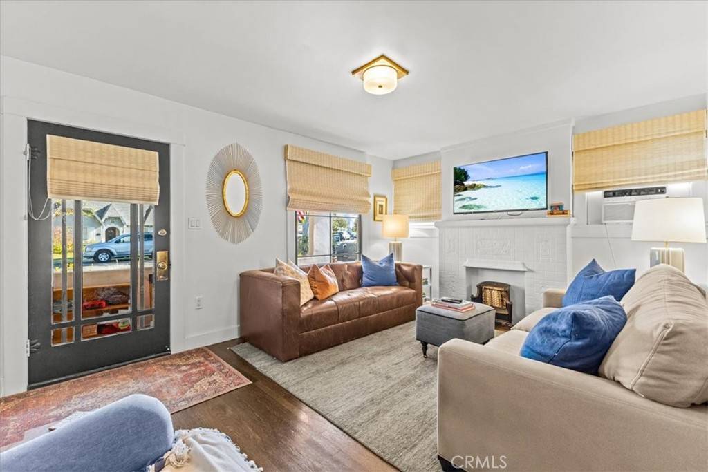 Fullerton, CA 92831,1124 E Whiting Ave