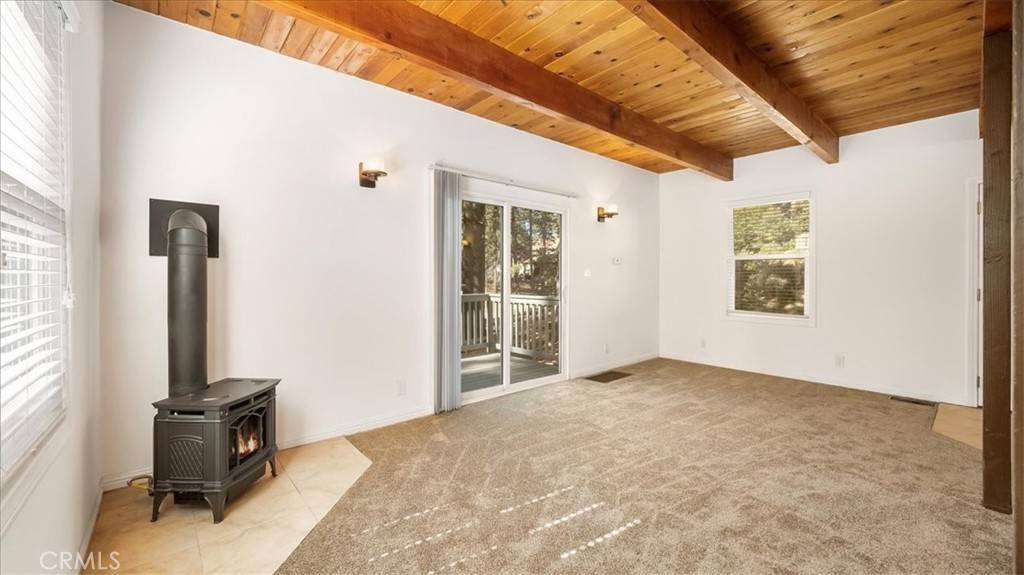 Green Valley Lake, CA 92341,33283 Holcomb Creek DR