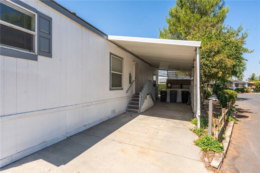 San Jacinto, CA 92583,21100 State ST #132
