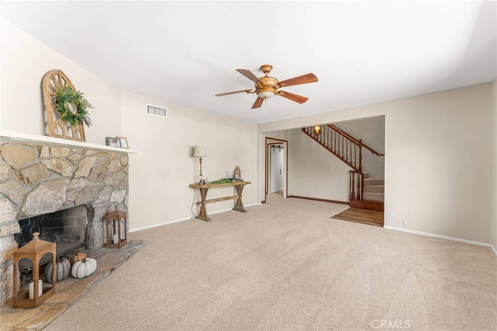 Redlands, CA 92373,718 Robinhood LN
