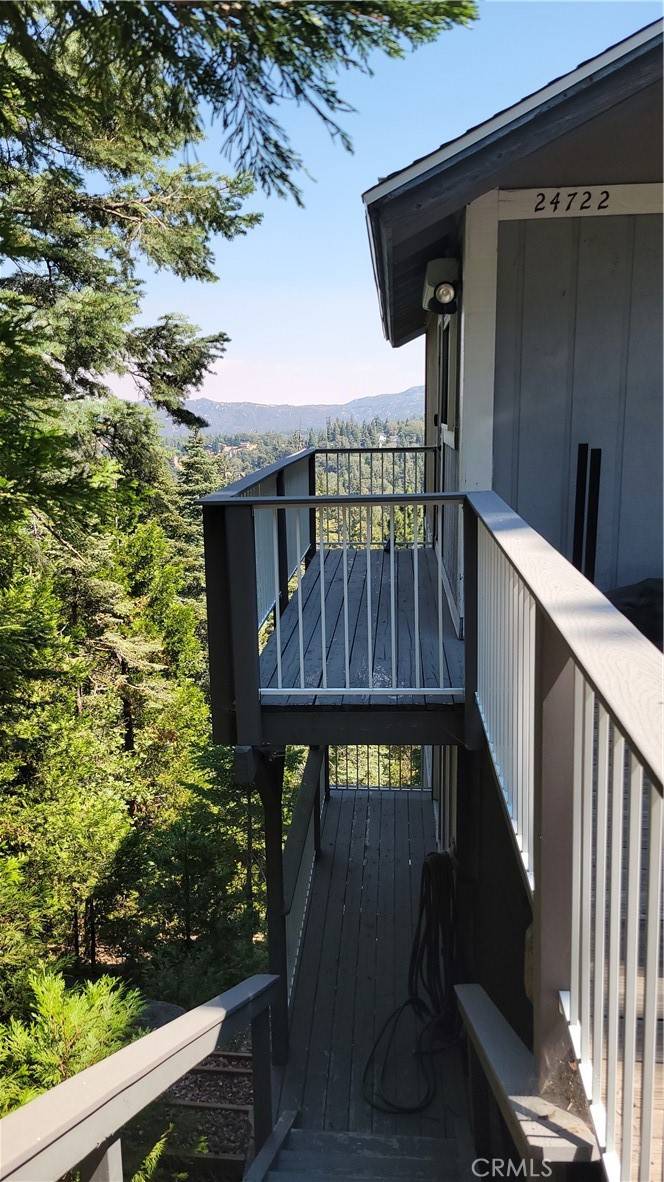 Crestline, CA 92325,24722 Bernard DR