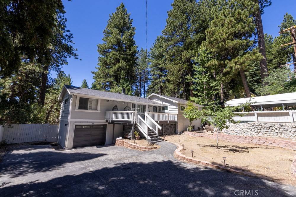 Running Springs, CA 92382,31805 Luring Pines DR