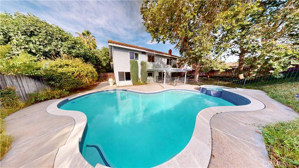 Redlands, CA 92373,102 Kathi Street