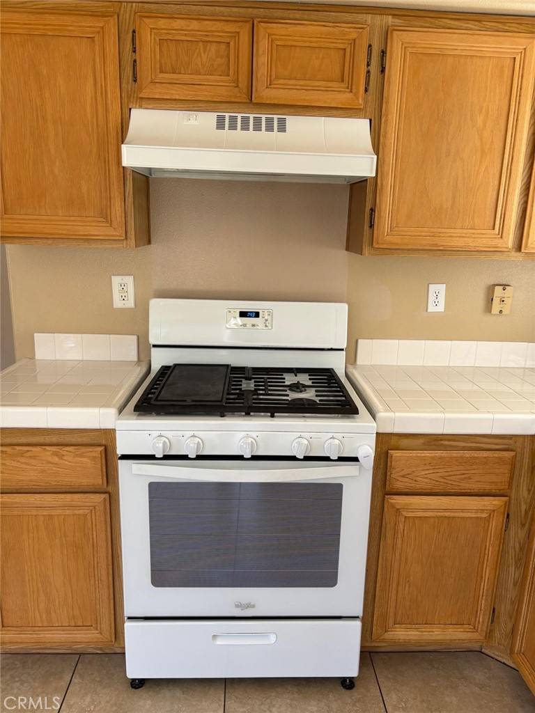Corona, CA 92882,3140 Rowena DR