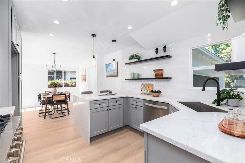 Sherman Oaks, CA 91411,5447 Columbus AVE