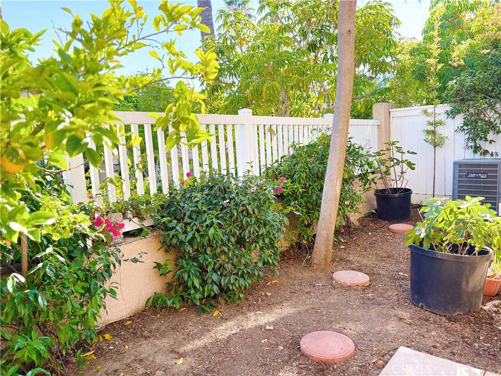 Aliso Viejo, CA 92656,4 Las Flores