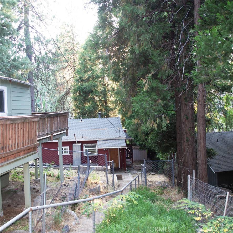 Crestline, CA 92325,390 Redwood DR