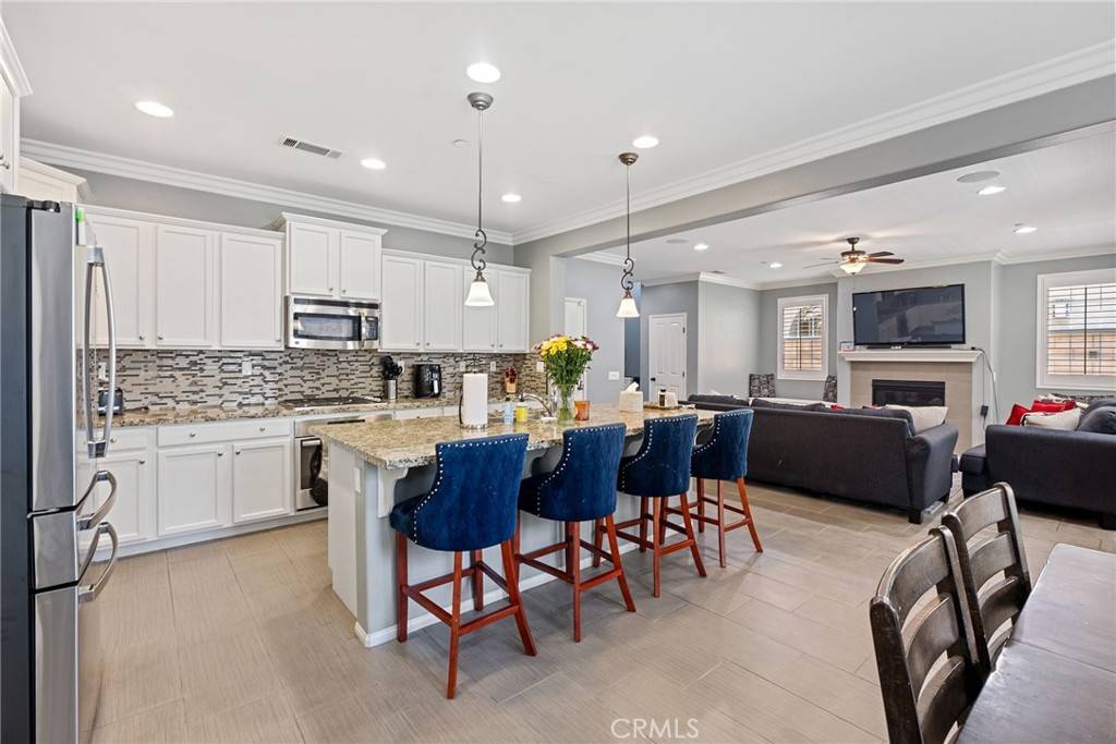 Fontana, CA 92336,15955 Symphony LN