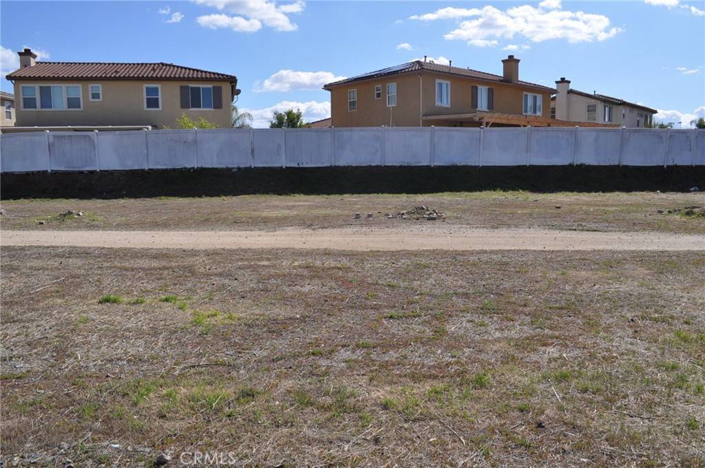 Perris, CA 92571,0 Dale