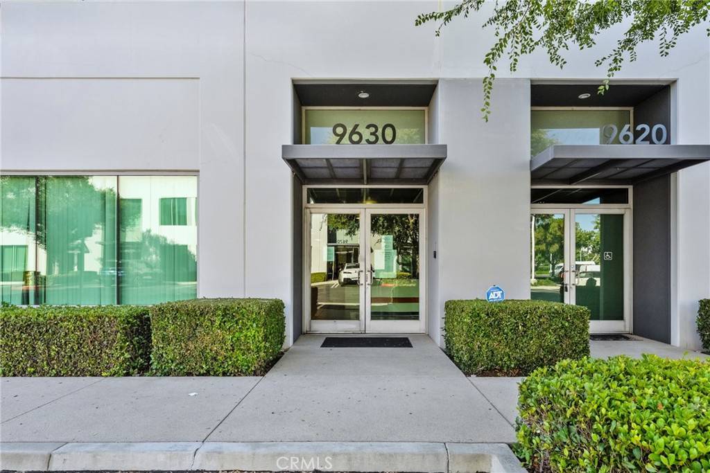 Irvine, CA 92618,9630 Research DR
