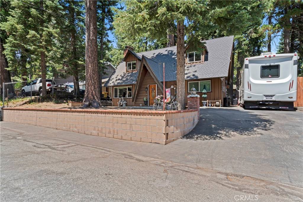 Running Springs, CA 92382,31466 Onacrest DR