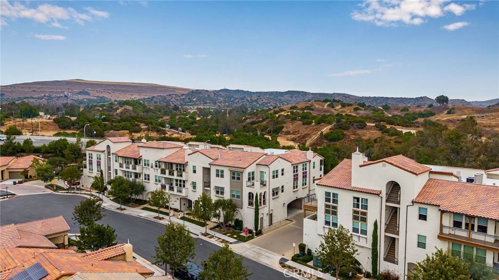 Brea, CA 92823,220 Buena Vida DR #301