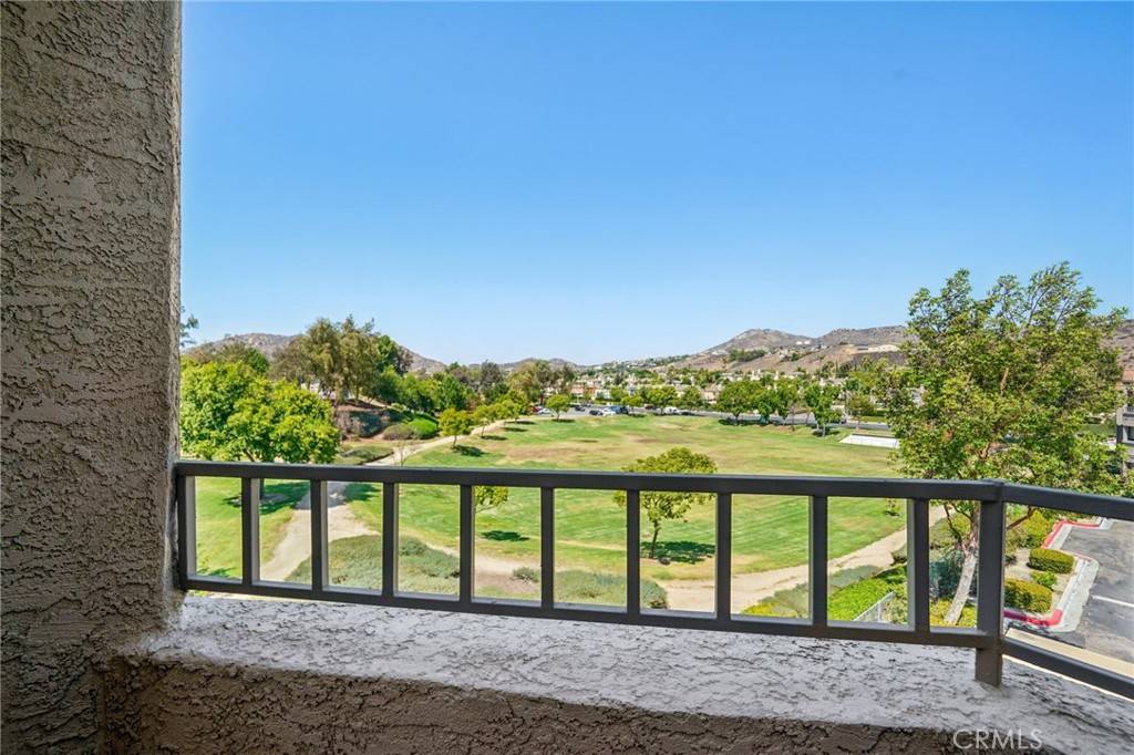 Corona, CA 92879,1995 Las Colinas CIR #307