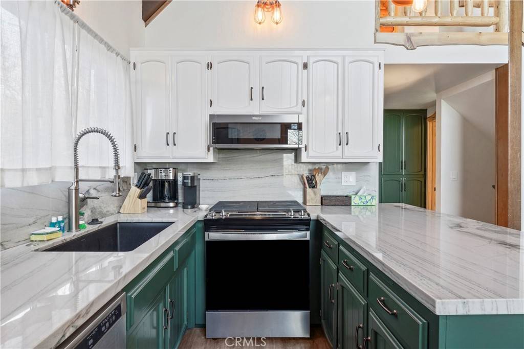 Lake Arrowhead, CA 92352,1452 Golden Rule LN