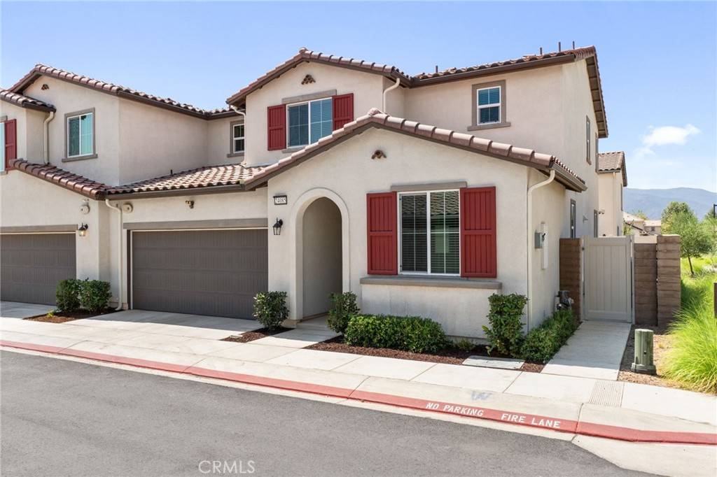 Corona, CA 92883,24085 Midvale CT