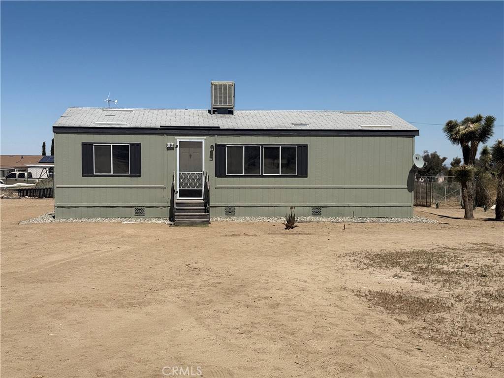 Phelan, CA 92371,4184 Amador RD #B