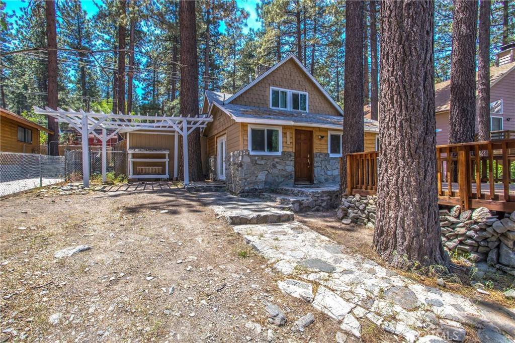 Wrightwood, CA 92397,1329 Helen ST