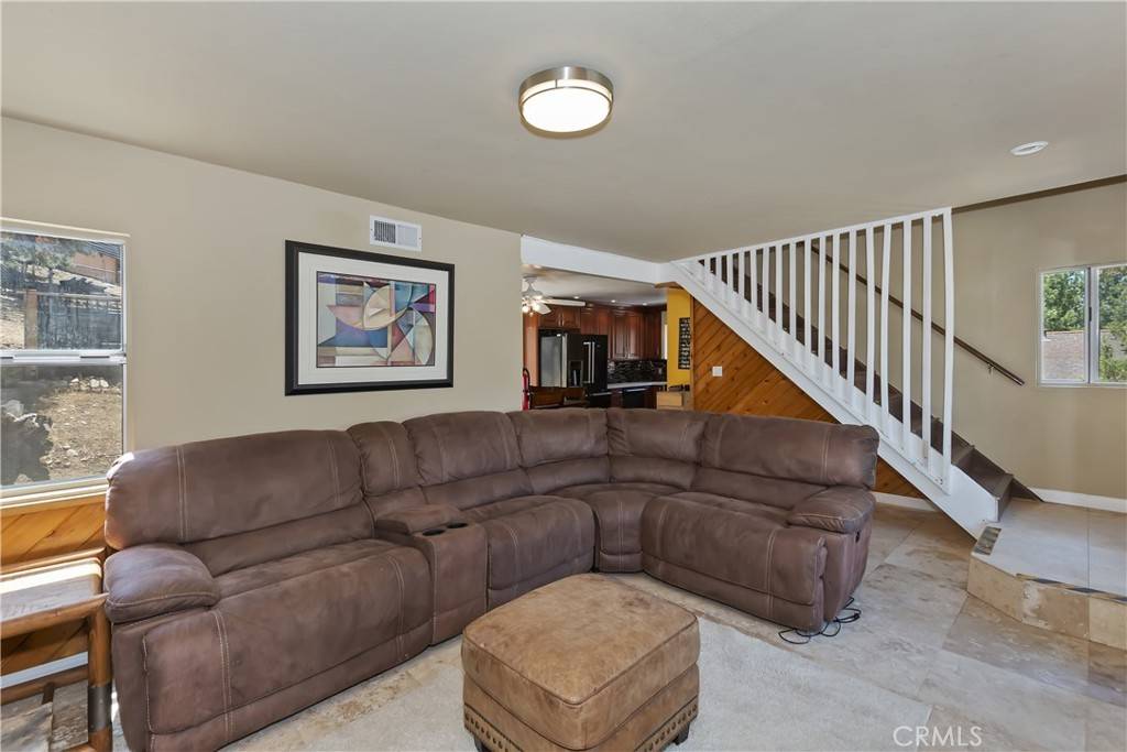 Big Bear City, CA 92314,716 Barrett