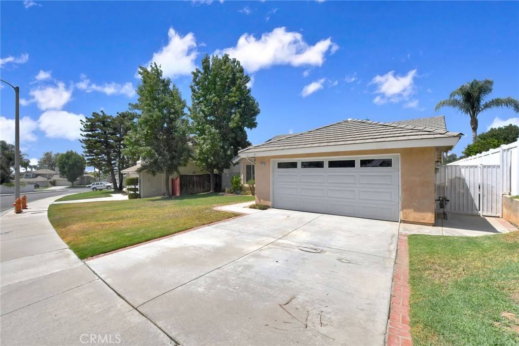 Highland, CA 92346,7564 Rock Crest LN