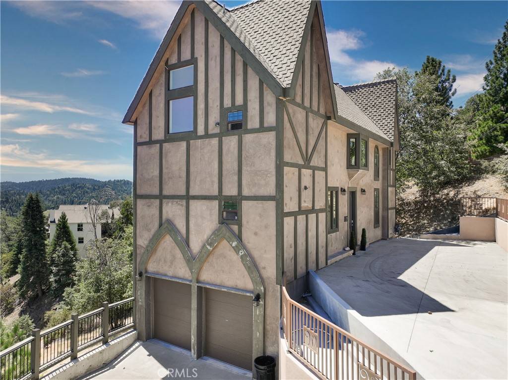 Lake Arrowhead, CA 92352,26635 Amador LN