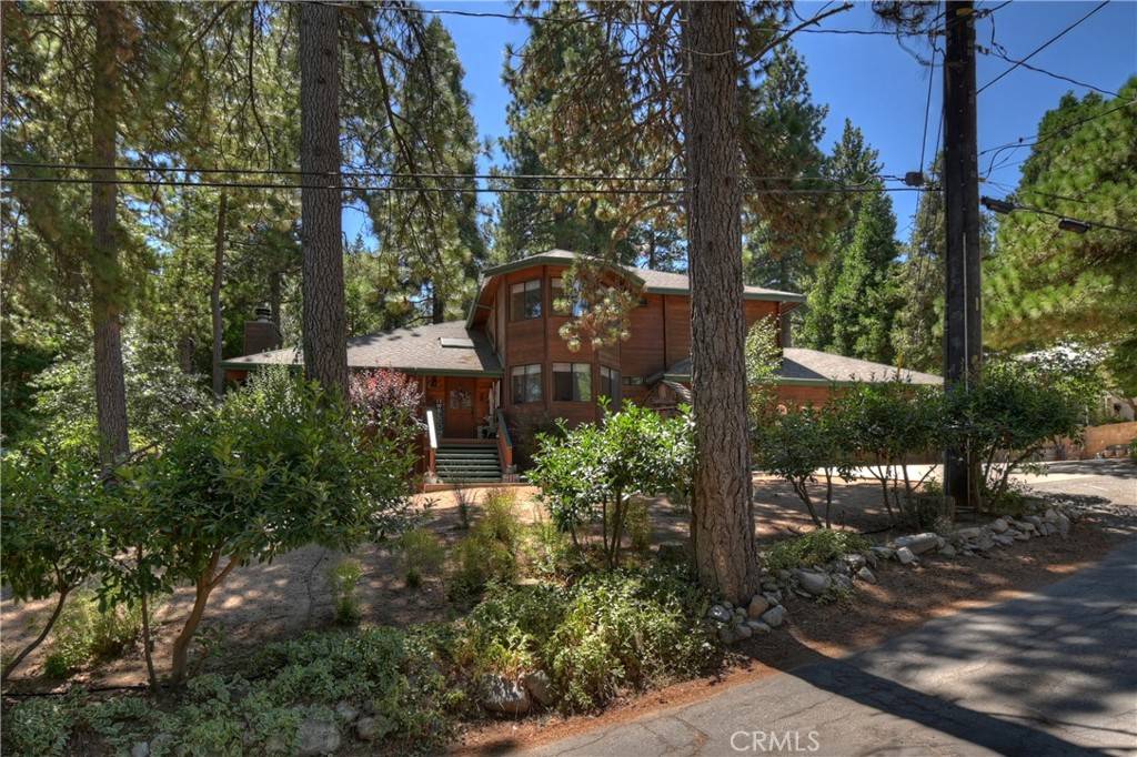 Crestline, CA 92325,116 Pine Ridge RD