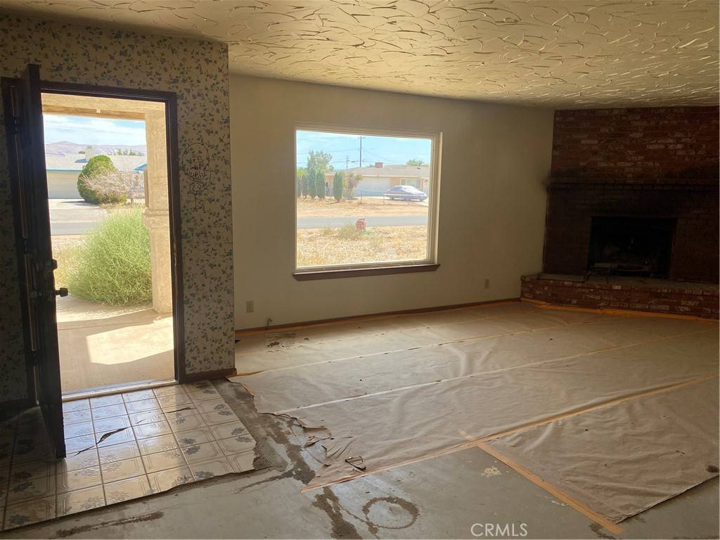 Apple Valley, CA 92308,22764 Powhatan RD