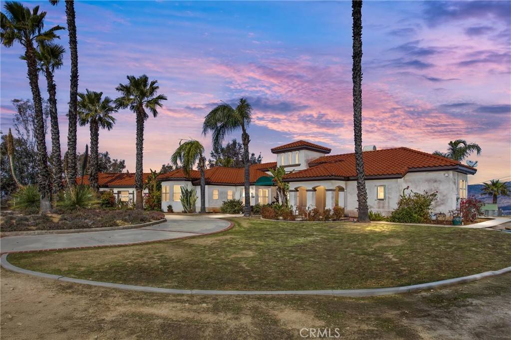 Redlands, CA 92373,9355 Smiley BLVD