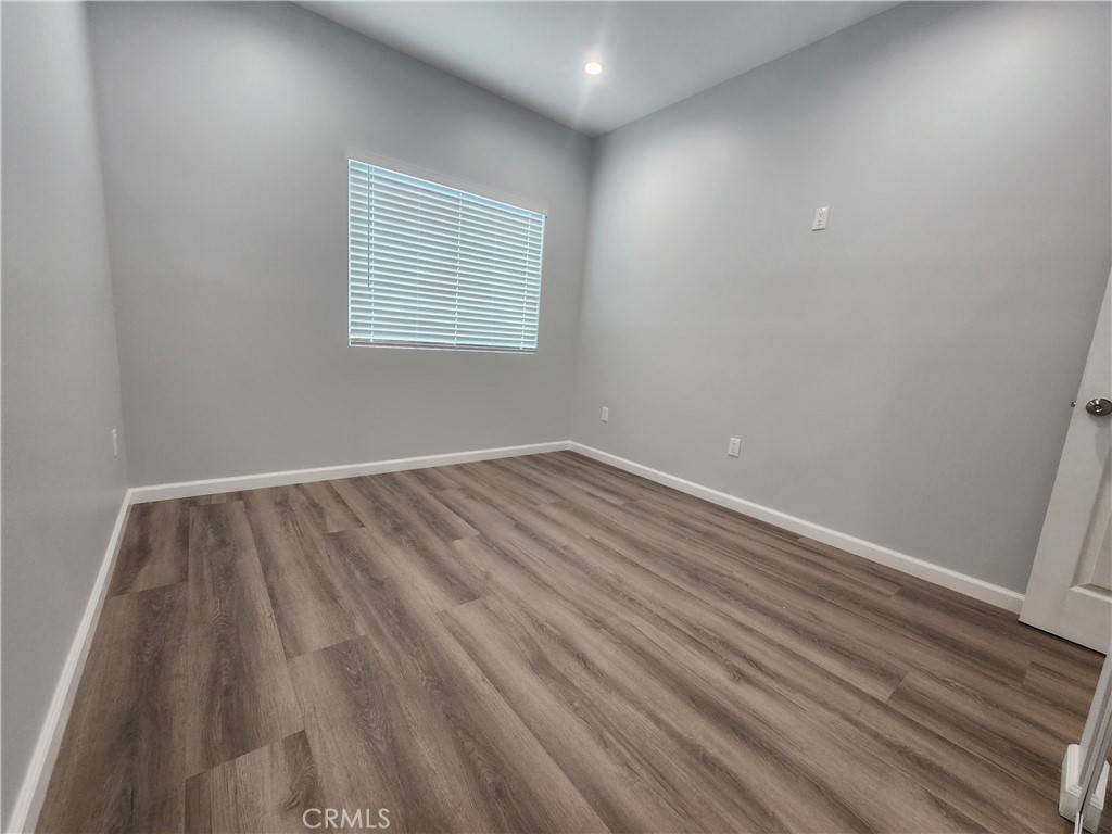 North Hills, CA 91343,15524 tupper