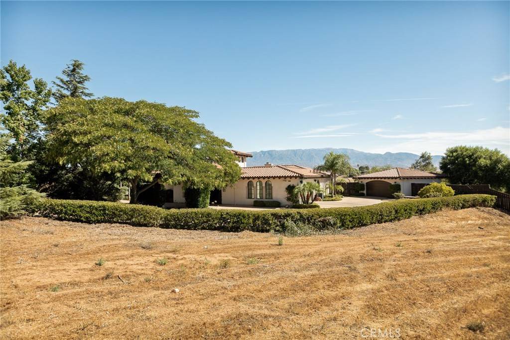 Beaumont, CA 92223,14490 Green Acres DR