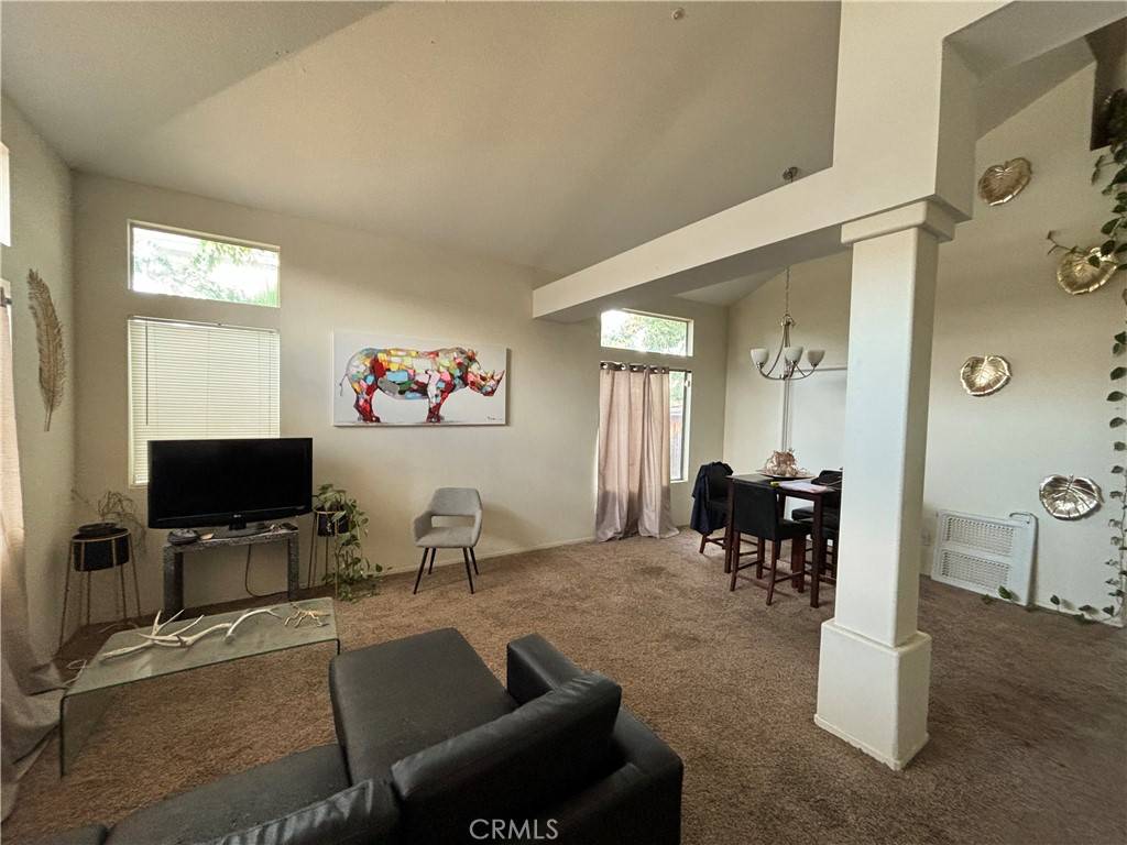 San Jacinto, CA 92583,1054 E Commonwealth AVE