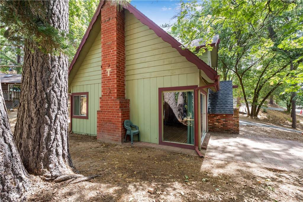 Running Springs, CA 92382,30687 Ferndale DR