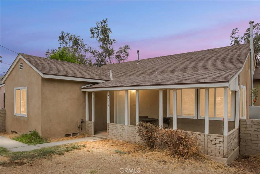 Riverside, CA 92501,2215 Northbend ST