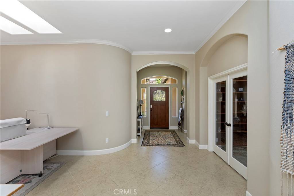 Corona, CA 92883,24098 Boulder Oaks DR