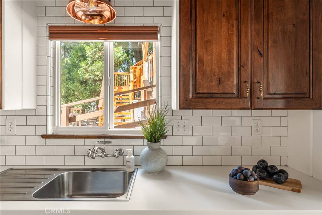 Lake Arrowhead, CA 92352,110 Highway 173