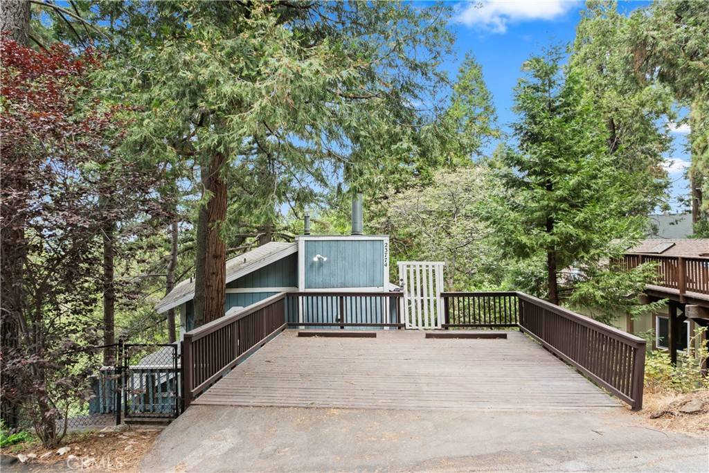 Crestline, CA 92325,23774 Lakeview DR