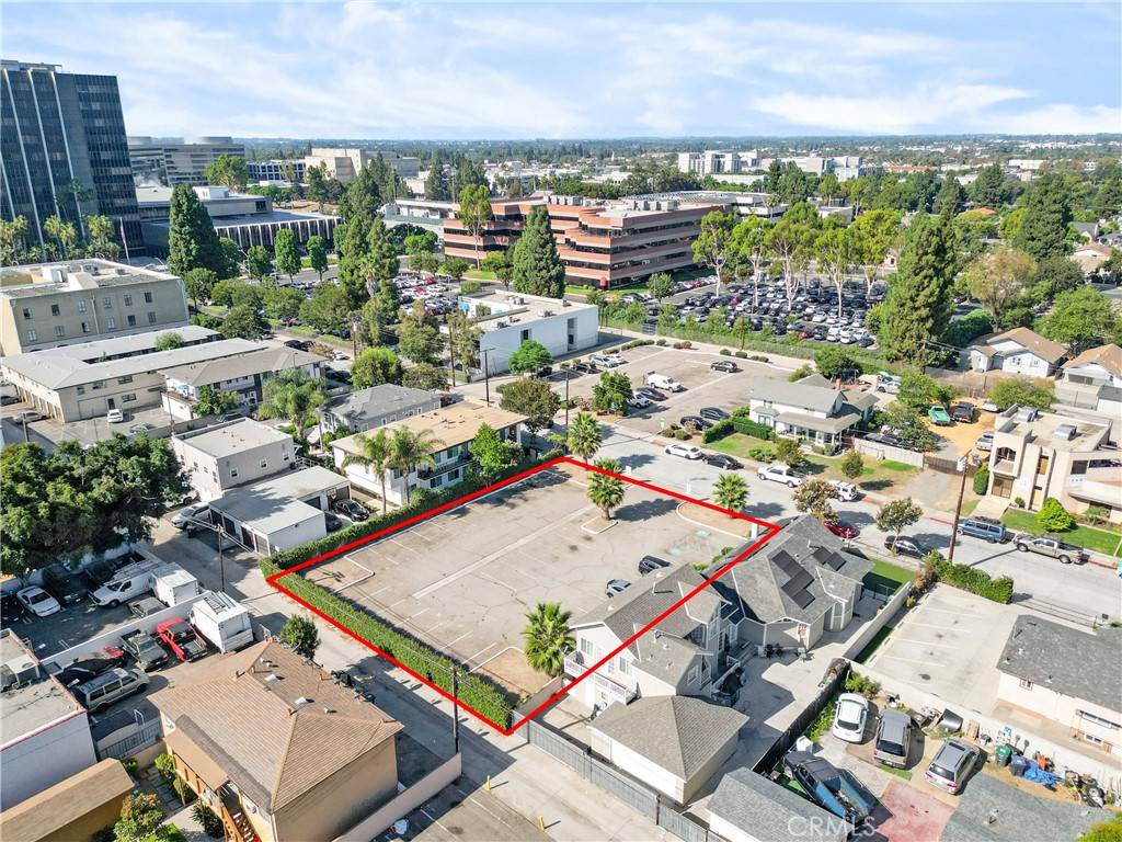 Santa Ana, CA 92701,835 & 836 N Patron ST