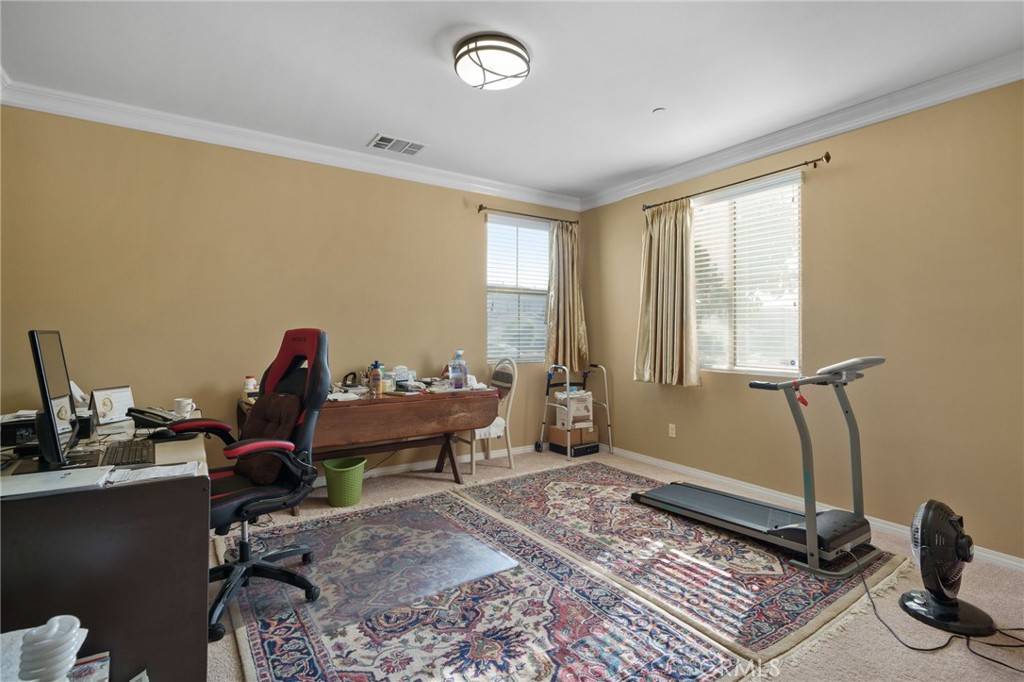 Eastvale, CA 92880,13262 Los Robles CT