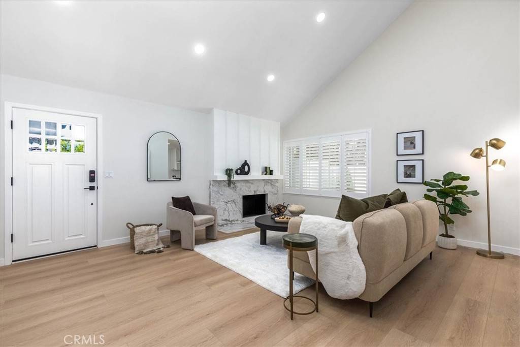 Cerritos, CA 90703,19528 Ray CIR