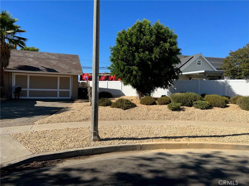 Corona, CA 92879,421 Royal CIR