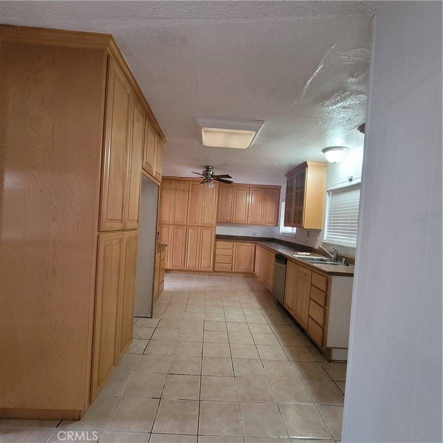 Twin Peaks, CA 92391,25286 North