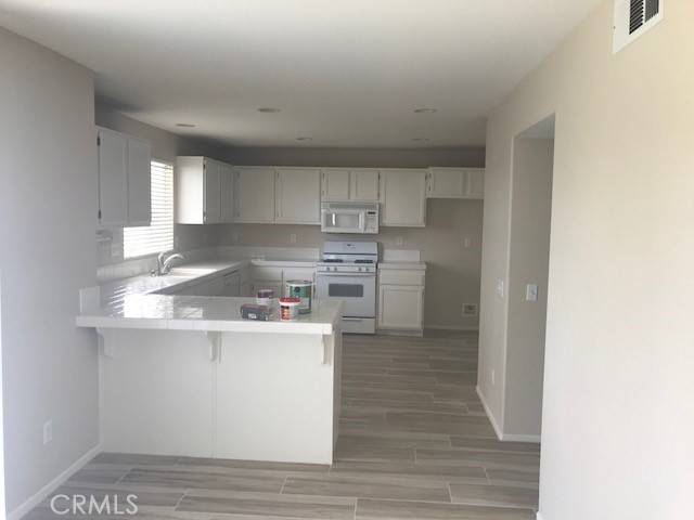 Corona, CA 92881,3571 Hawthorne DR