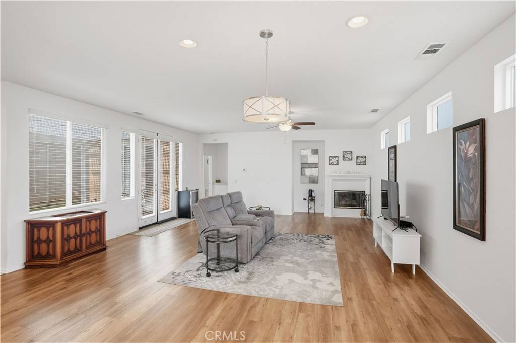 Hemet, CA 92545,8160 Doral LN