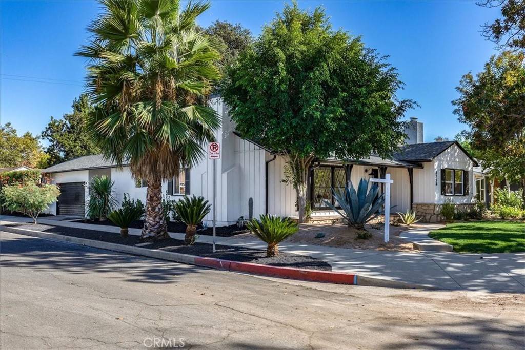 Van Nuys, CA 91401,5758 Costello AVE