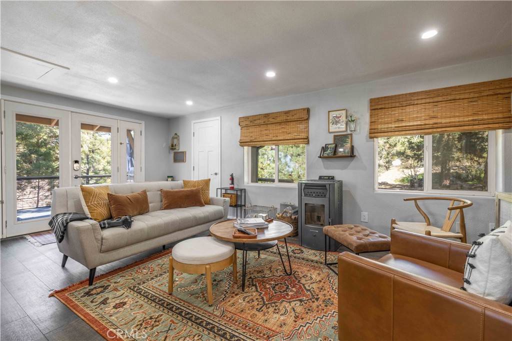 Fawnskin, CA 92333,39470 North Shore