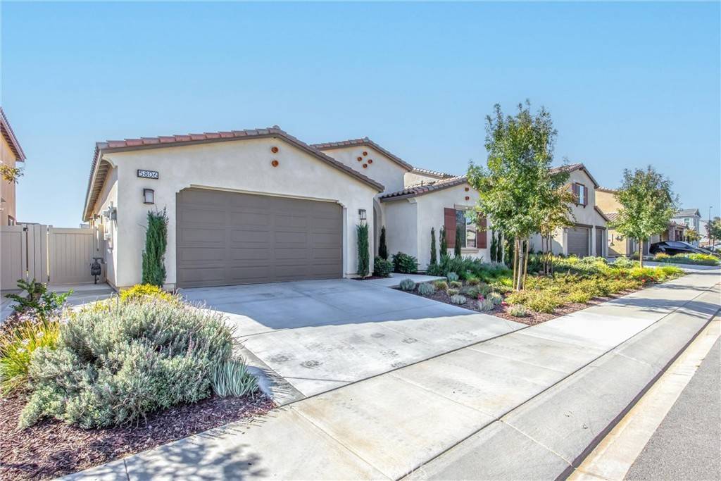 Banning, CA 92220,5806 Dragonfly