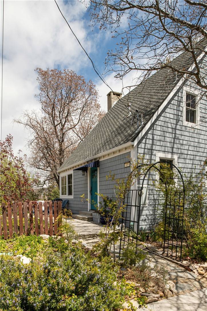 Lake Arrowhead, CA 92352,419 Hemlock